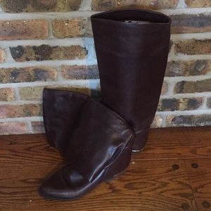 Knee. Length leather Sudini boots